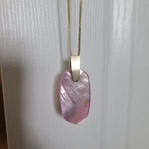 Kendra Scott Pink Mother of Pearl Gold Necklace Adjustable